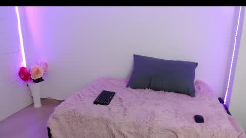 Snapshot of zoe_velvet chatting on 12, 2, 2025 Carolina online show from 12, 2, 2025