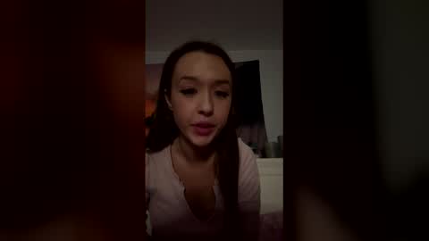 zoeapolo online show from 2, 2, 2026