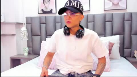 Snapshot of zoekrug chatting on 13, 3, 2026 Zoe Krug online show from 13, 3, 2026