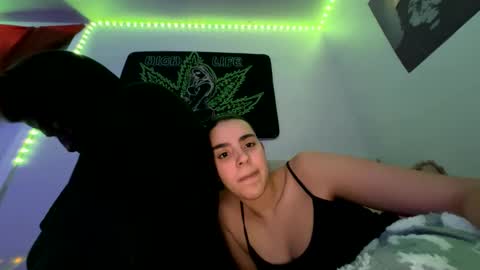 LovelyLatin25 online show from 16, 1, 2025
