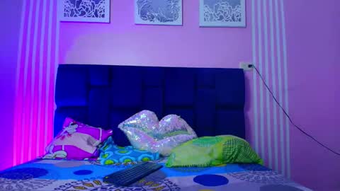 zoerouse_hot online show from 2, 12, 2025