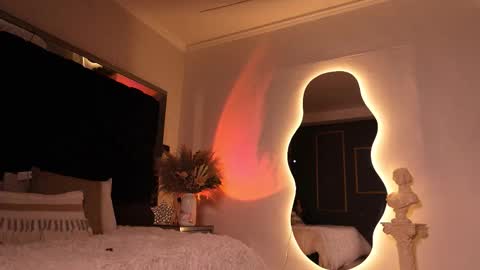 Snapshot of zoevidal_ chatting on 10, 11, 2025 zoevidal_ online show from 10, 11, 2025