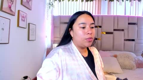 zoey thommpson online show from 3, 3, 2026