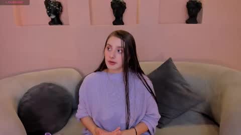 Snapshot of zoeywalker_ chatting on 13, 10, 2025 Zoey Walker online show from 13, 10, 2025