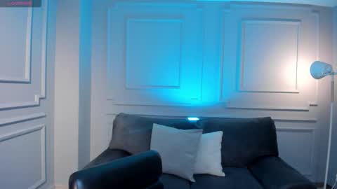 Snapshot of zoeywalker_ chatting on 28, 10, 2025 Zoey Walker online show from 28, 10, 2025