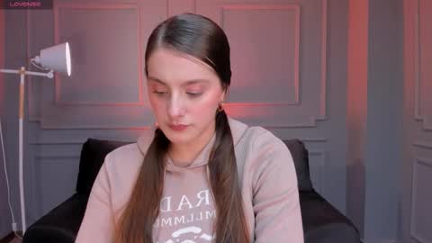 Snapshot of zoeywalker_ chatting on 6, 11, 2025 Zoey Walker online show from 6, 11, 2025