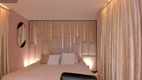 Snapshot of zoeywalker_ chatting on 10, 11, 2025 Zoey Walker online show from 10, 11, 2025