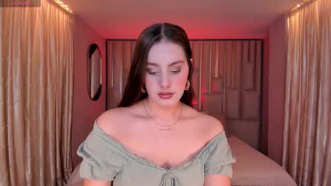 Snapshot of zoeywalker_ chatting on 11, 11, 2025 Zoey Walker online show from 11, 11, 2025