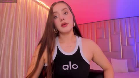 Snapshot of zoeywalker_ chatting on 13, 11, 2025 Zoey Walker online show from 13, 11, 2025