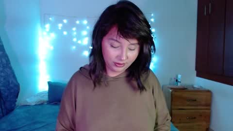 Zoe   NEW EXCLUSIVE CONTENT EVERY FRIDAY  online show from 21, 1, 2025