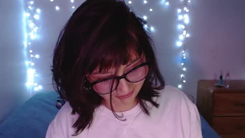 Zoe   NEW EXCLUSIVE CONTENT EVERY FRIDAY  online show from 30, 1, 2025