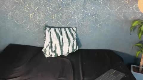 Zoe And Frienda online show from 10, 10, 2025