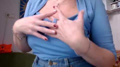 Snapshot of zosya1111 chatting on 15, 12, 2024 Zosya1111 online show from 15, 12, 2024