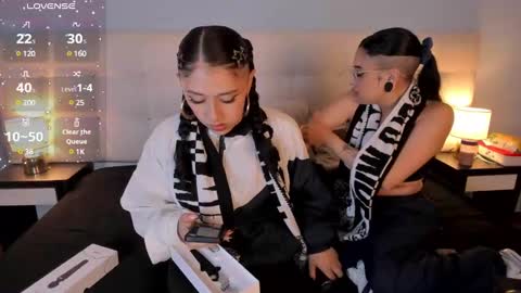 Snapshot of zowi_hottiee chatting on 22, 1, 2025 cintya kors online show from 22, 1, 2025