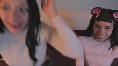 Snapshot of zowi_hottiee chatting on 21, 2, 2025 cintya kors online show from 21, 2, 2025