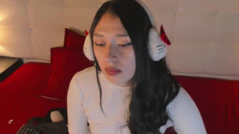 Snapshot of zowi_hottiee chatting on 5, 3, 2025 cintya kors online show from 5, 3, 2025