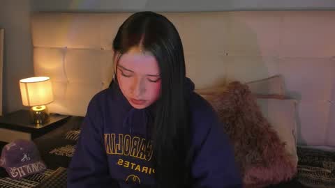 Snapshot of zowi_hottiee chatting on 25, 9, 2025 cintya kors online show from 25, 9, 2025