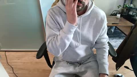 Snapshot of zuko_zen69 chatting on 20, 2, 2026 Zuko online show from 20, 2, 2026