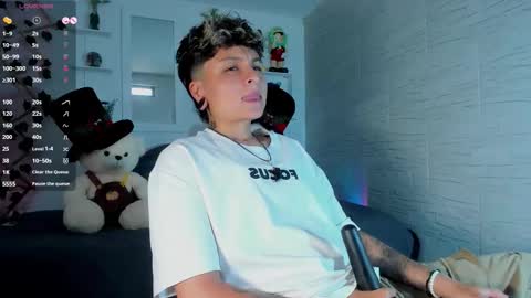 Snapshot of zuryramirez_ chatting on 10, 9, 2025 Zury Ramirez online show from 10, 9, 2025