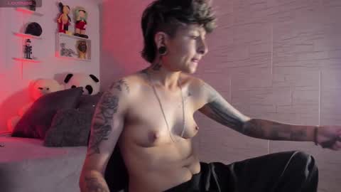 Snapshot of zuryramirez_ chatting on 16, 10, 2025 Zury Ramirez online show from 16, 10, 2025