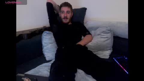 Zuzmoe online show from 3, 2, 2026