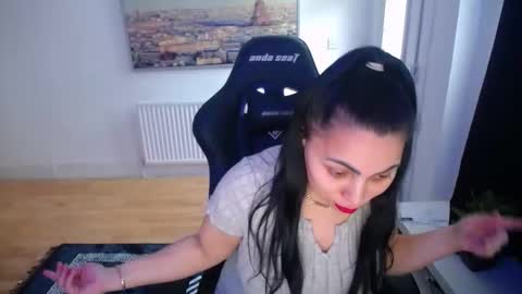 zuzy2000 online show from 10, 2, 2026