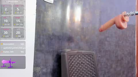 Snapshot of zyle_boobs_ chatting on 24, 2, 2025 ZYLE online show from 24, 2, 2025