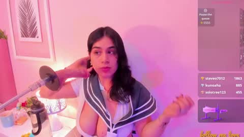 Snapshot of zyle_boobs_ chatting on 28, 9, 2025 ZYLE online show from 28, 9, 2025