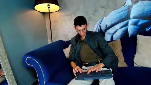 Snapshot of zyronight chatting on 28, 10, 2025 Zyro Nigth online show from 28, 10, 2025