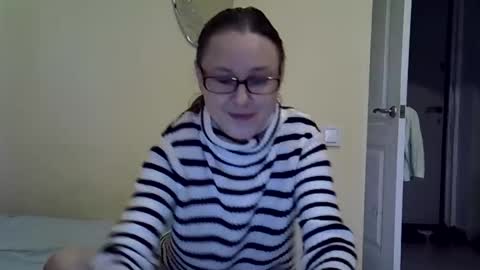 Snapshot of zyuhre chatting on 12, 10, 2025 Zyuhre online show from 12, 10, 2025