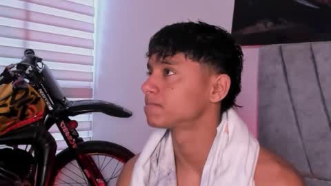 zyzz_1812 online show from 3, 11, 2025