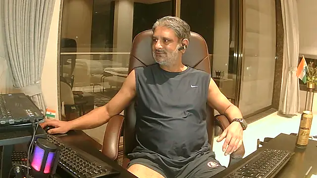OnlineBossUK online show from 25, 1, 2025