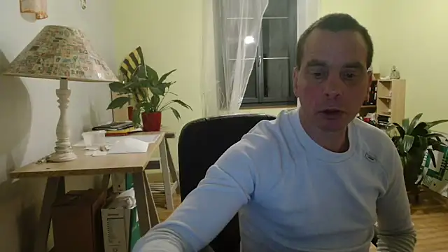 Snapshot of cloupefun chatting on 2, 12, 2024 cloupefun online show from 2, 12, 2024