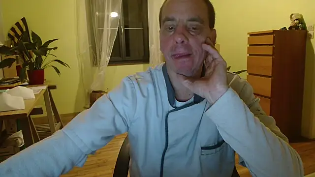 Snapshot of cloupefun chatting on 5, 12, 2024 cloupefun online show from 5, 12, 2024