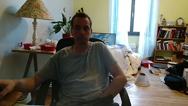 Snapshot of cloupefun chatting on 9, 10, 2025 cloupefun online show from 9, 10, 2025