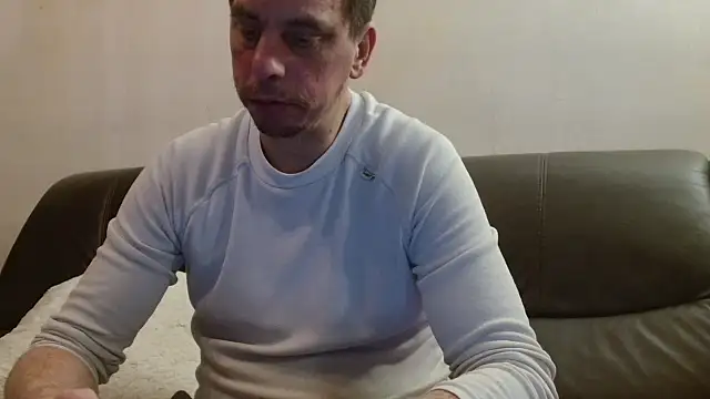 Snapshot of cloupefun chatting on 24, 10, 2025 cloupefun online show from 24, 10, 2025