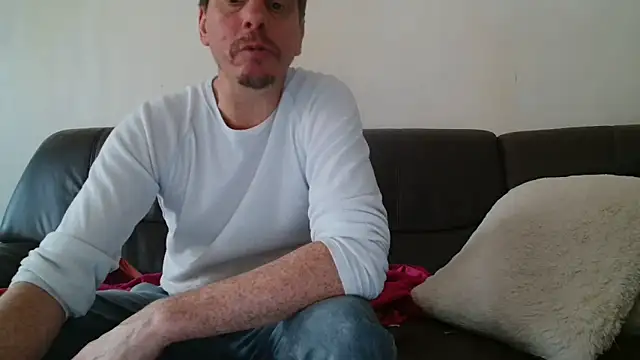 Snapshot of cloupefun chatting on 30, 10, 2025 cloupefun online show from 30, 10, 2025