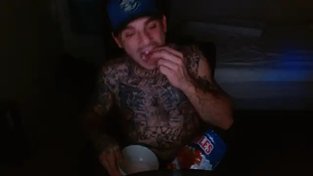 Snapshot of DADDY_KANE8--- chatting on 23, 11, 2025 DADDY KANE8--- online show from 23, 11, 2025