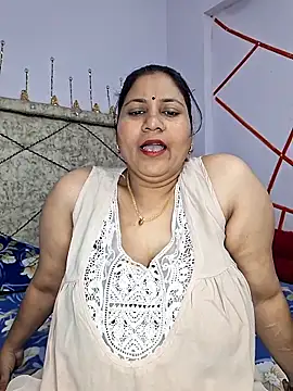 Snapshot of MOM-SUN-COUPLE chatting on 21, 2, 2025 MOM-SUN-COUPLE online show from 21, 2, 2025