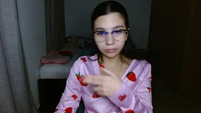 mia  lopez  online show from 26, 11, 2025