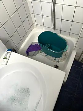 bastiiioooo online show from 18, 12, 2025