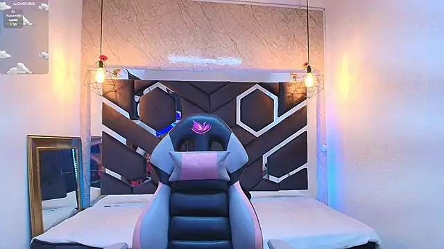 lilith nv online show from 30, 10, 2025