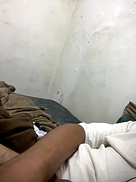 Snapshot of Magosupreme chatting on 13, 9, 2025 Magosupreme online show from 13, 9, 2025