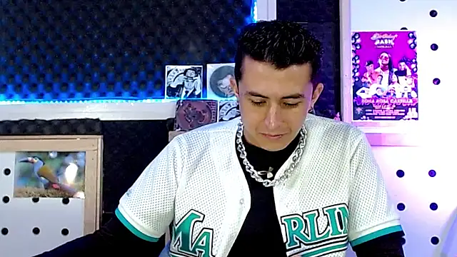 Darko0717 online show from 23, 1, 2025
