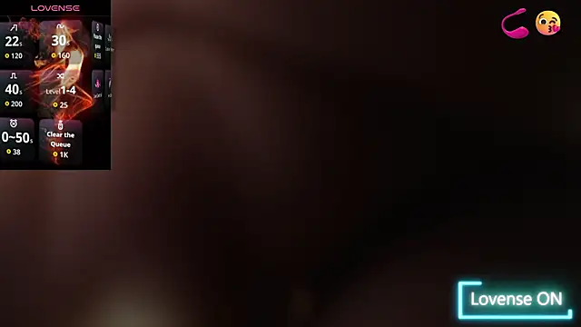 Snapshot of Abril_Beltran_ chatting on 4, 11, 2025 Abril Beltran online show from 4, 11, 2025