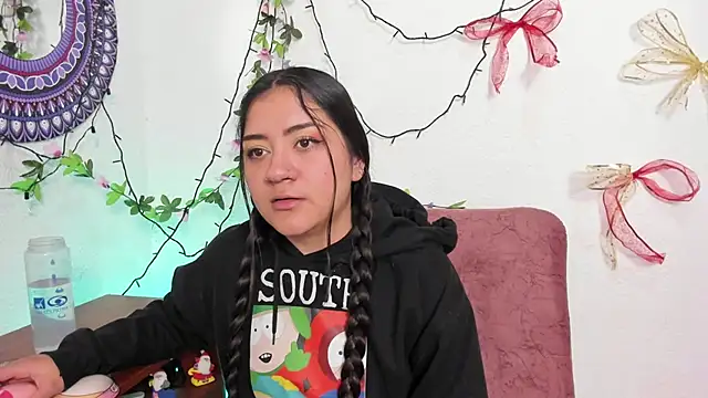 Hanna moore1 online show from 2, 12, 2024