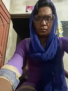 Snapshot of Apple00001@xh chatting on 23, 11, 2025 Apple00001xh online show from 23, 11, 2025