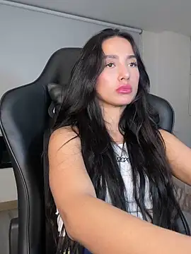 EvaMoet online show from 17, 12, 2024