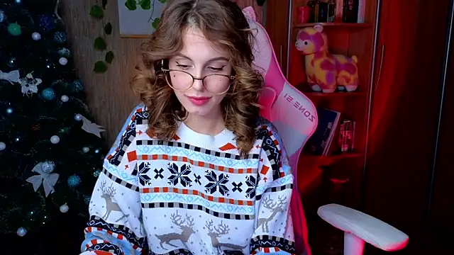 EdelineMaher online show from 4, 1, 2025