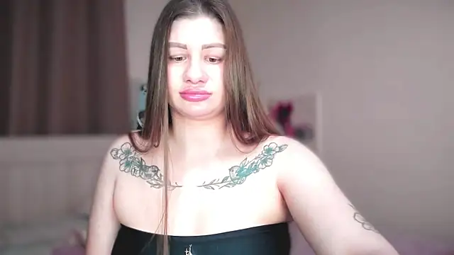 JuicyHelenX online show from 25, 2, 2026